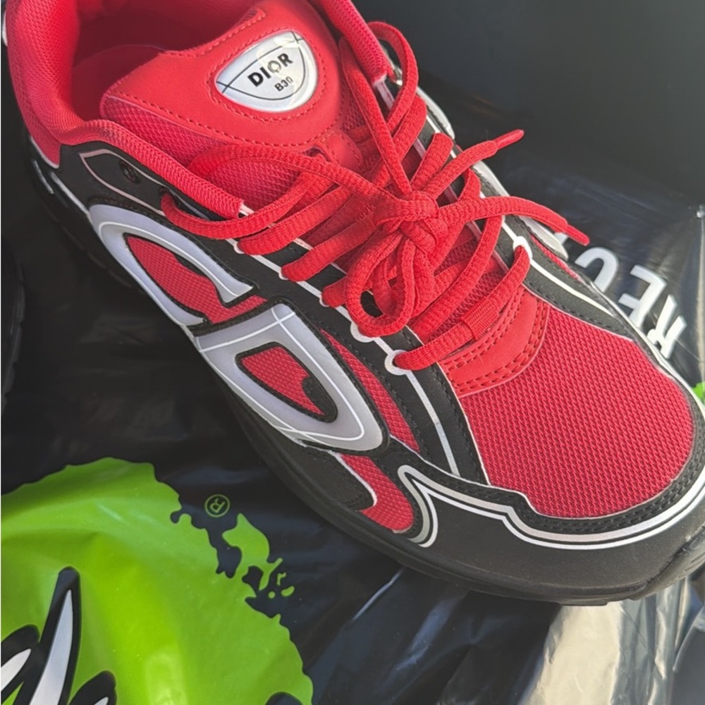 Dior Dynamic Red and Black Sneakers - Picture 3 of 3